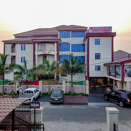 Villa Hilton Hotels Уйо Экстерьер фото
