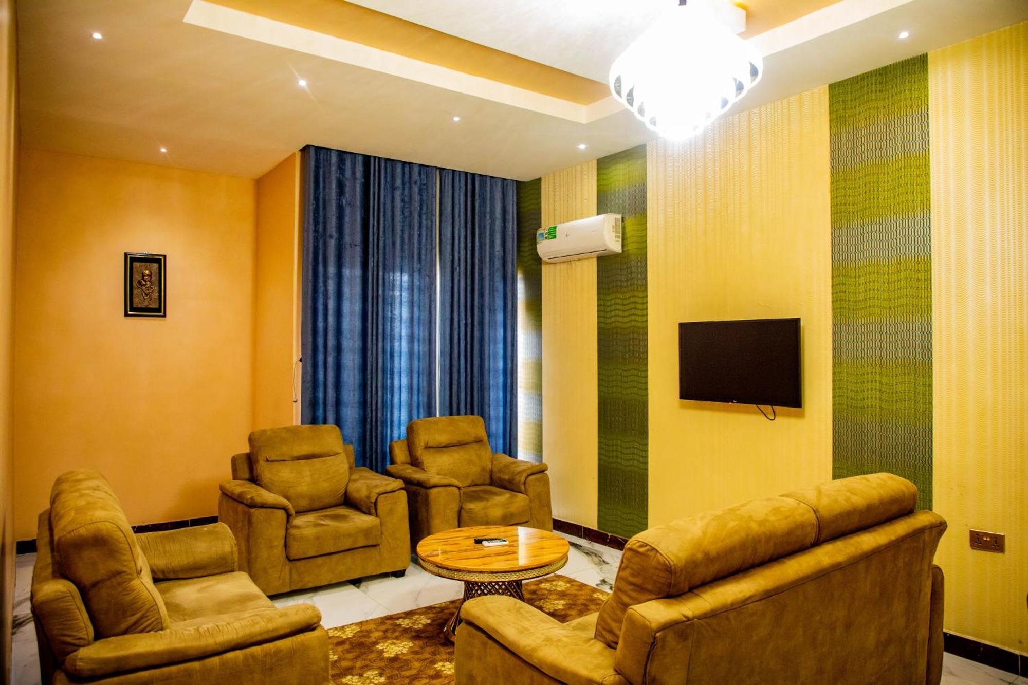 Villa Hilton Hotels Уйо Экстерьер фото