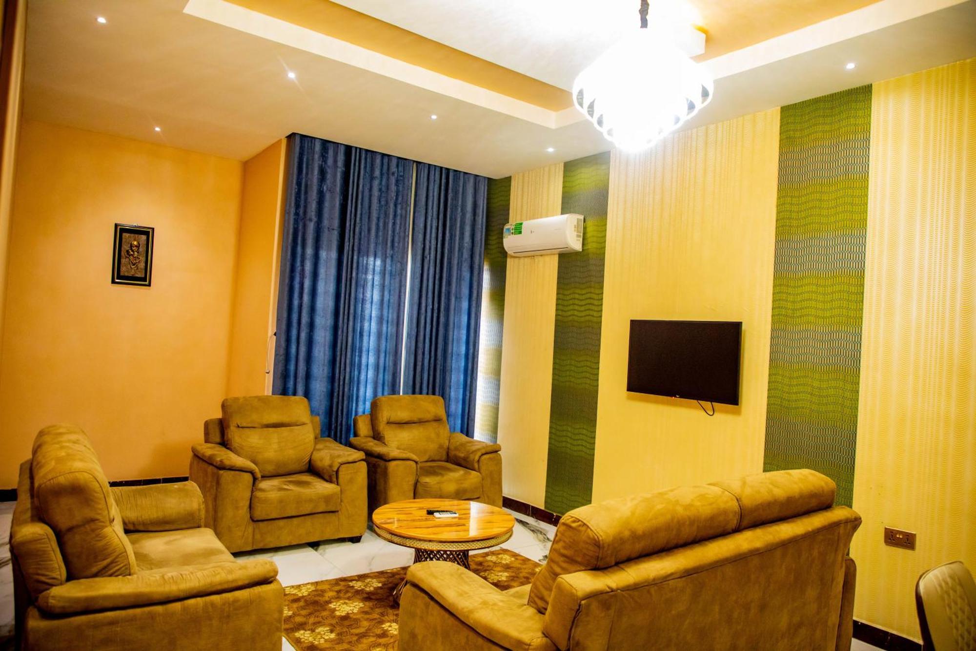Villa Hilton Hotels Уйо Экстерьер фото