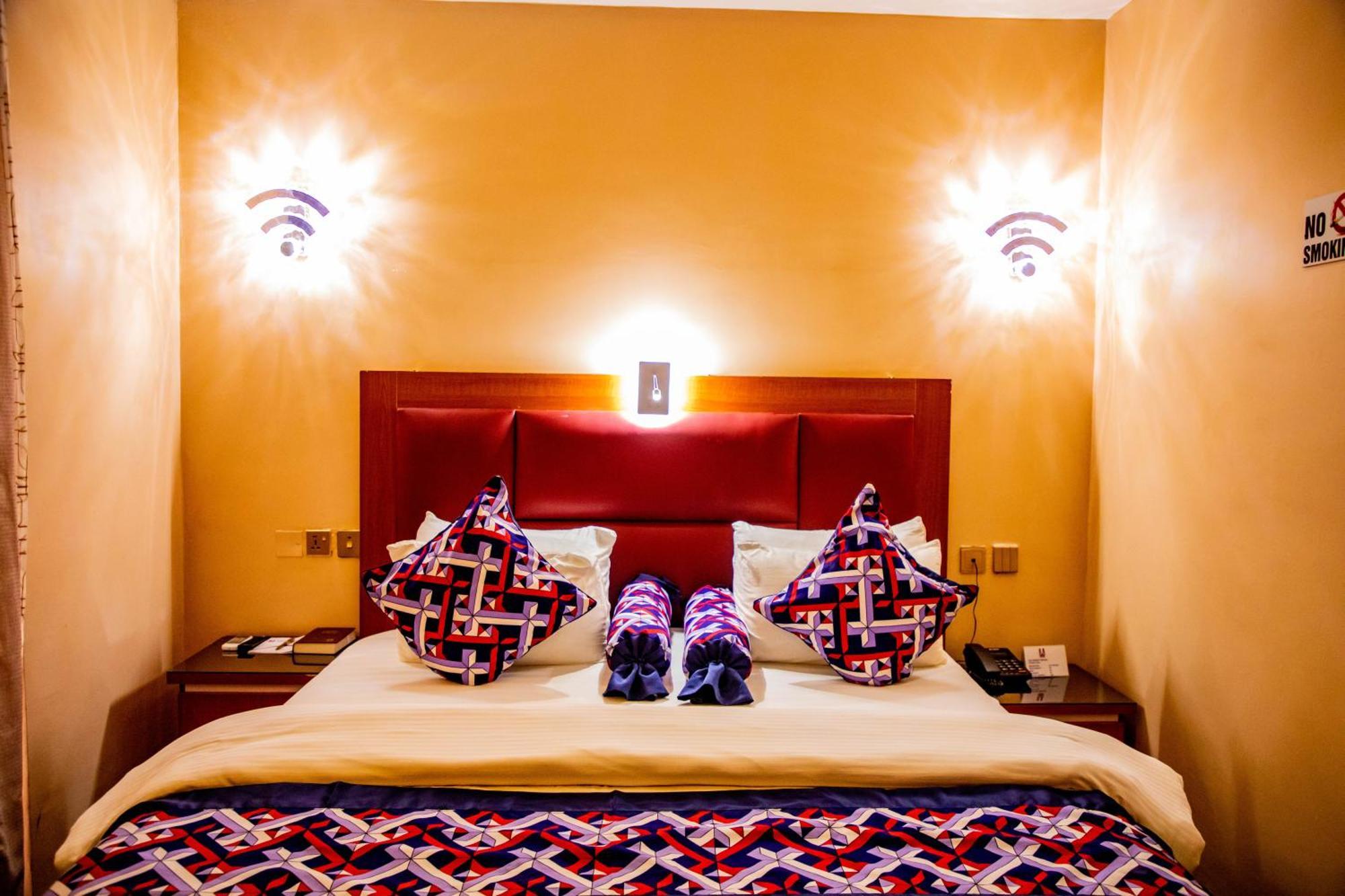 Villa Hilton Hotels Уйо Экстерьер фото