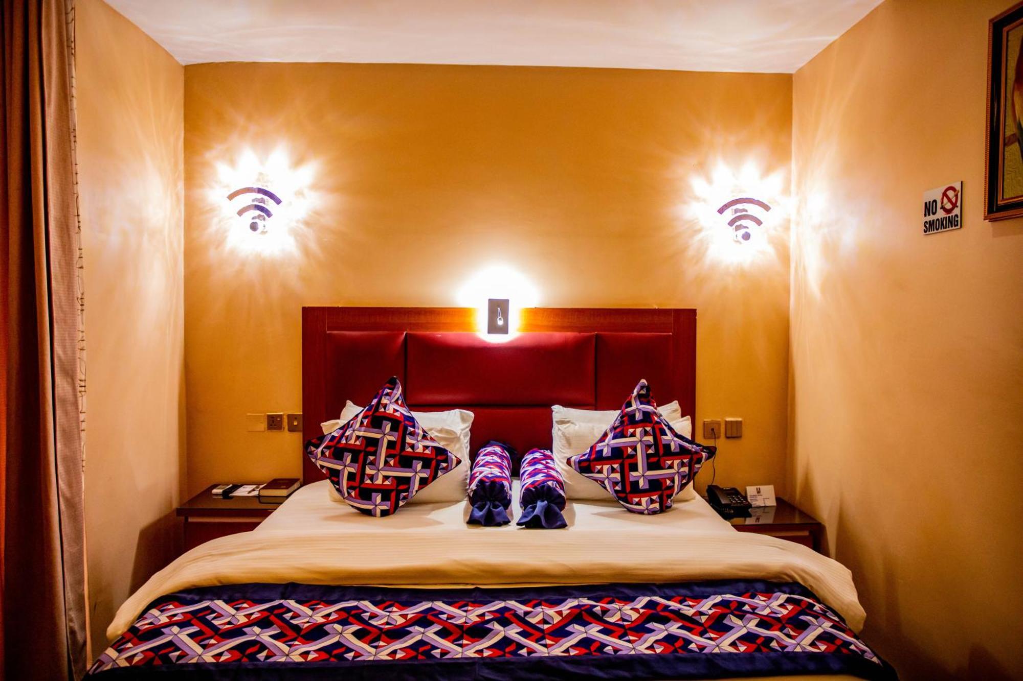 Villa Hilton Hotels Уйо Экстерьер фото