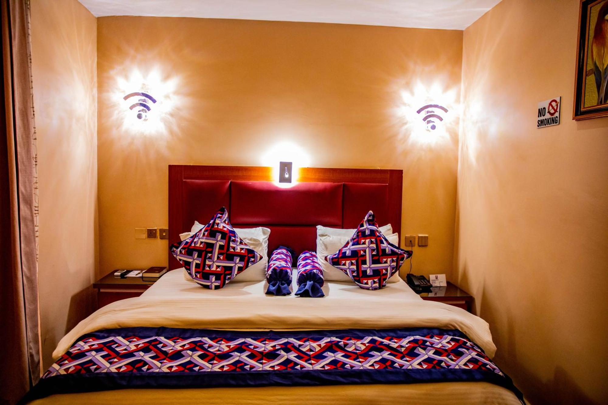 Villa Hilton Hotels Уйо Экстерьер фото