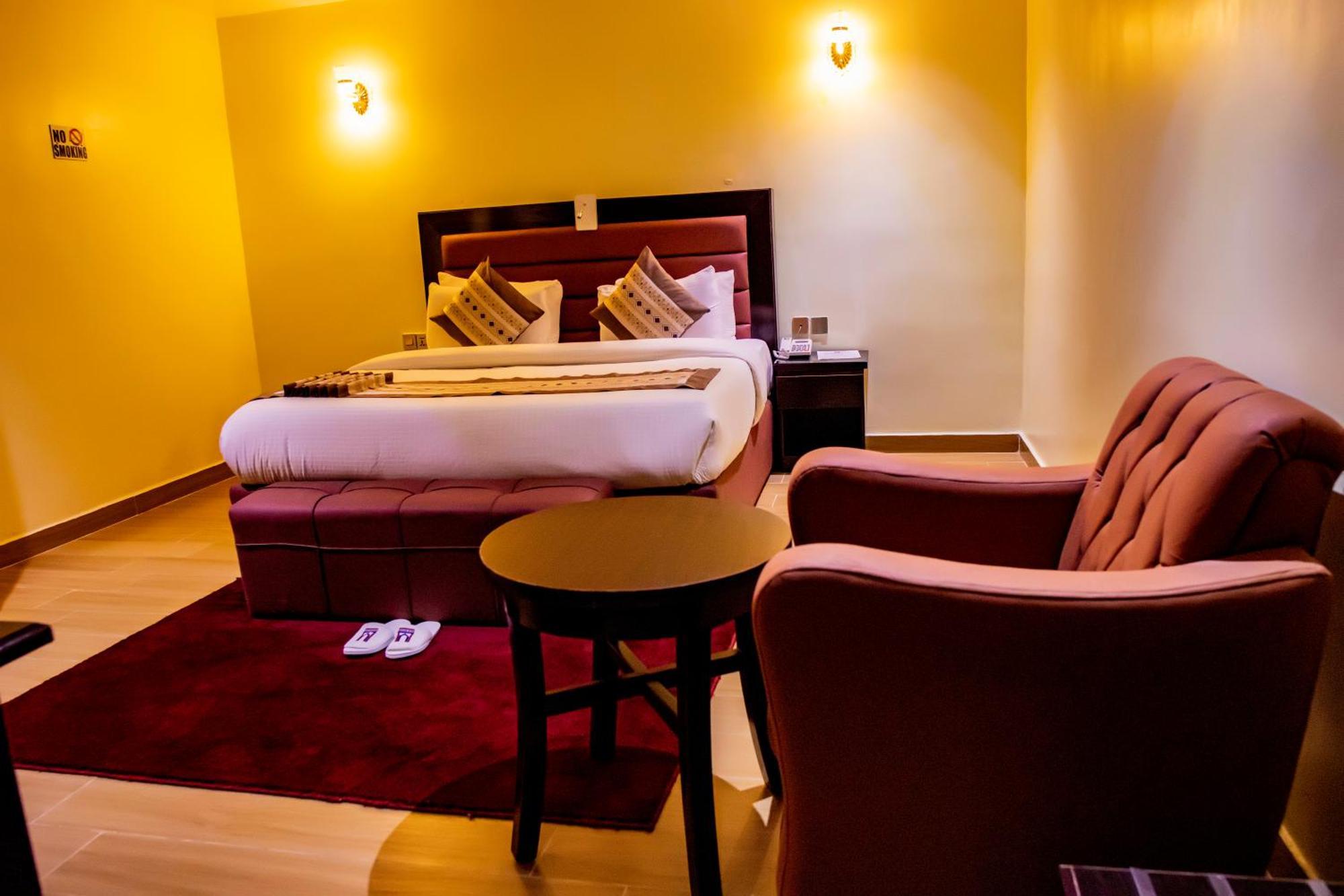 Villa Hilton Hotels Уйо Экстерьер фото