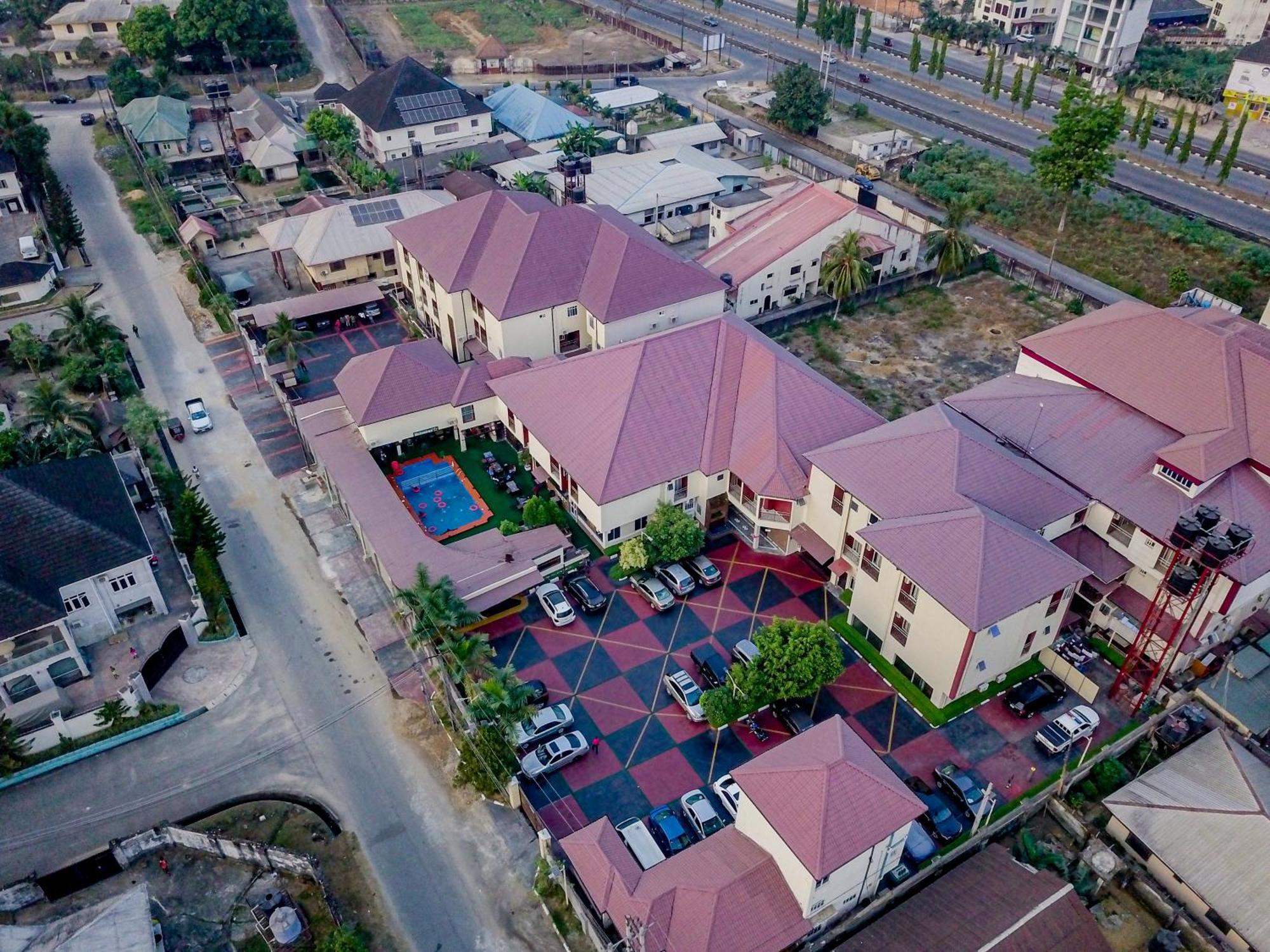 Villa Hilton Hotels Уйо Экстерьер фото