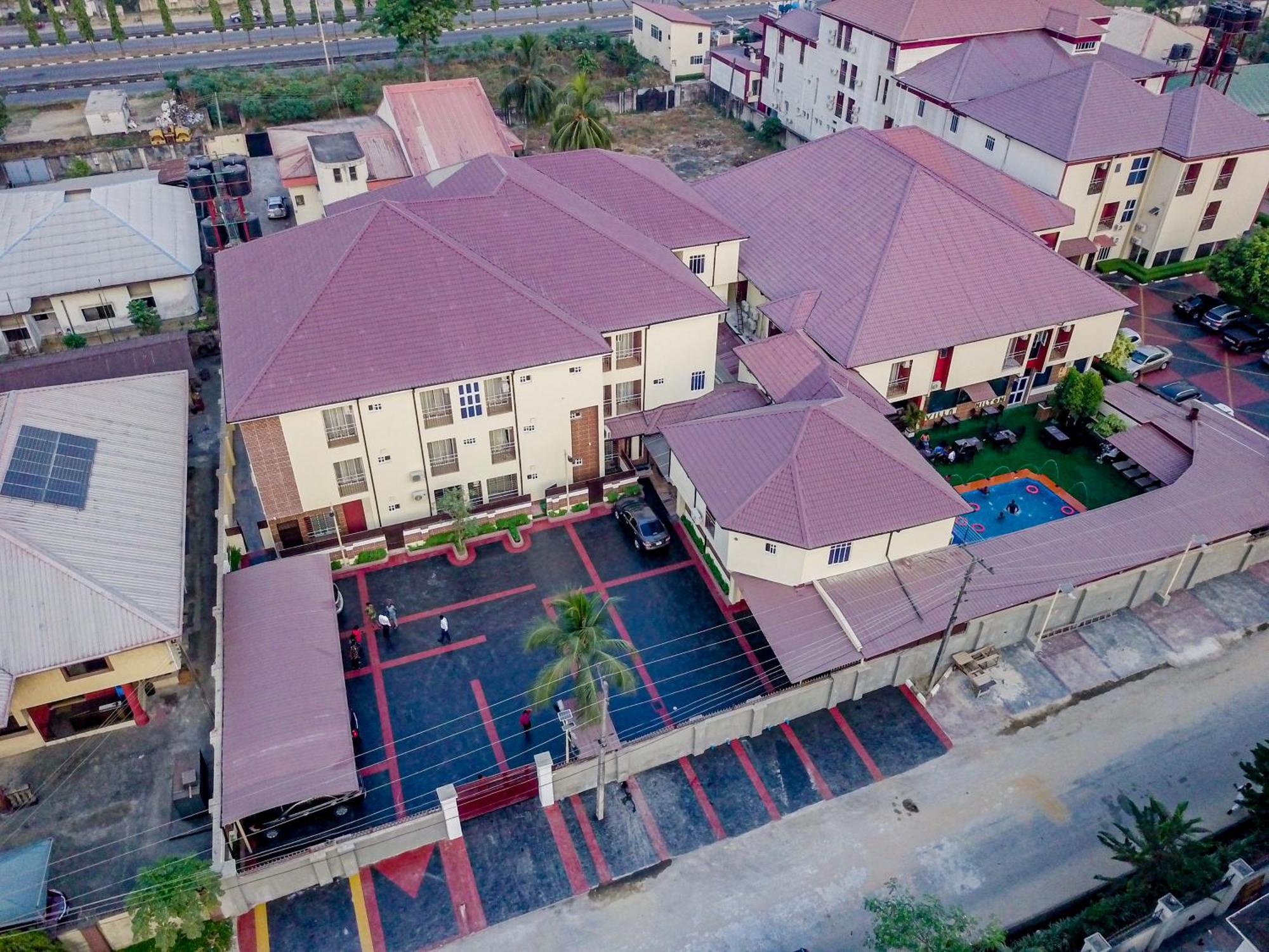 Villa Hilton Hotels Уйо Экстерьер фото