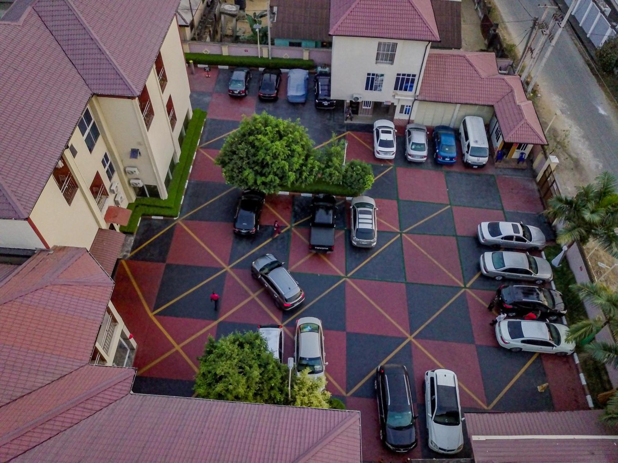 Villa Hilton Hotels Уйо Экстерьер фото